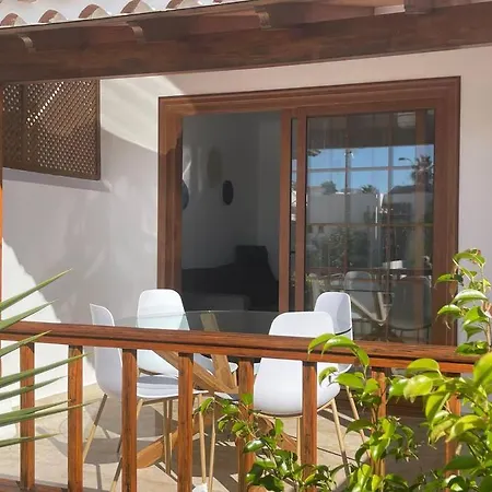 Daire Stylish & Modern 1 Bedroom On Frontline Of Playa Del Duque