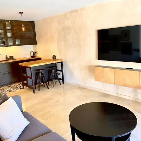 Stylish & Modern 1 Bedroom On Frontline Of Playa Del Duque * אדחה